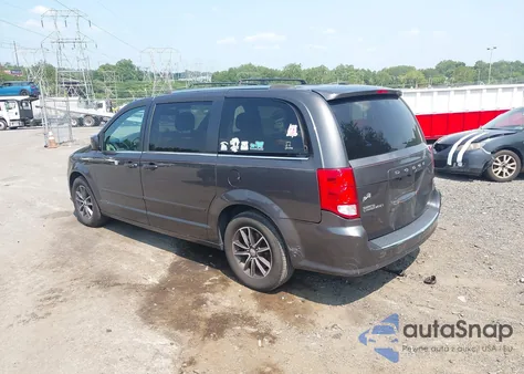 2017 Dodge Grand Caravan Sxt z USA, uszkodzony, nr VIN 2C4RDGCGXHR786484